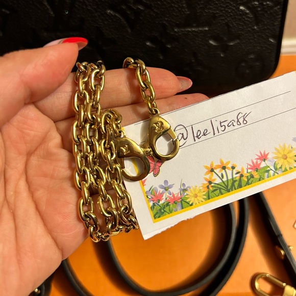 Louis Vuitton easy pouch on strap - Picture 2 of 11